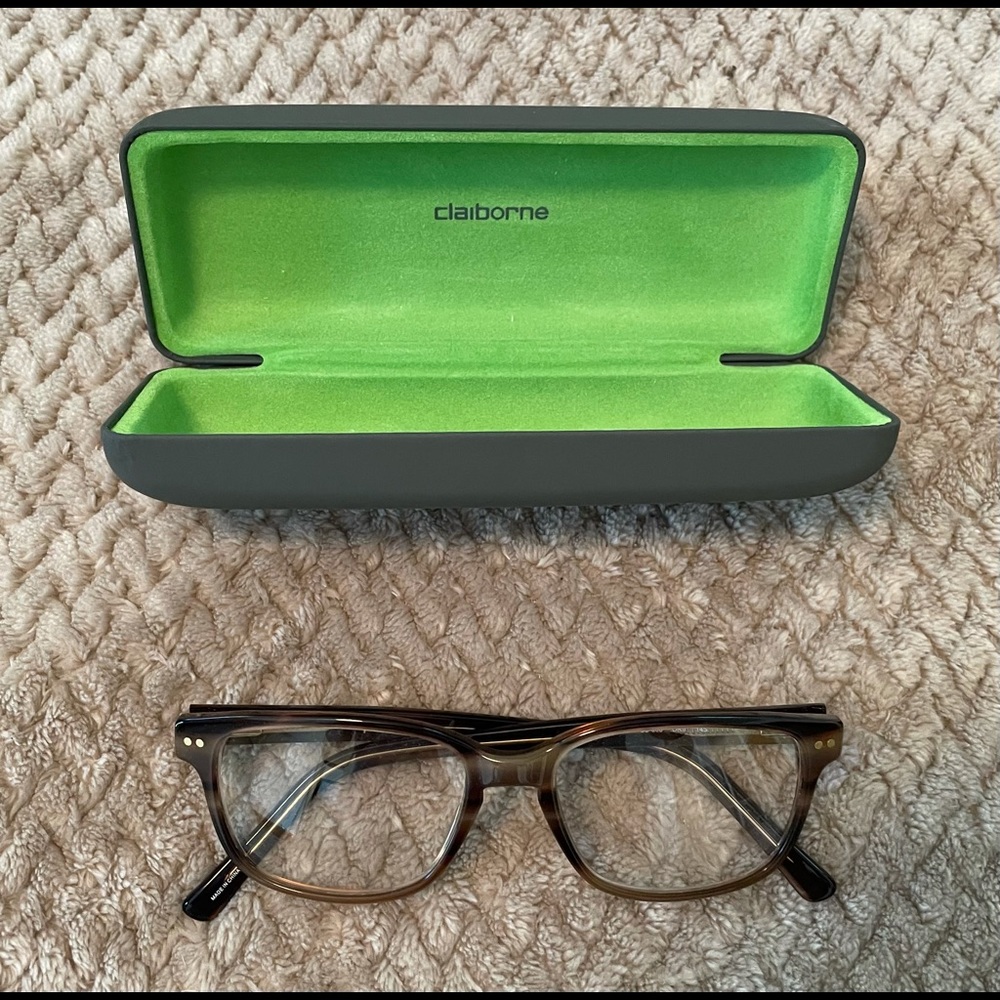 Liz Claiborne brown women’s glasses w/case